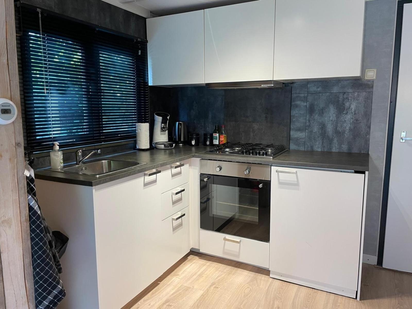 Uniek Chalet Op De Veluwe, In Bosrijke Omgeving. 푸텐 외부 사진